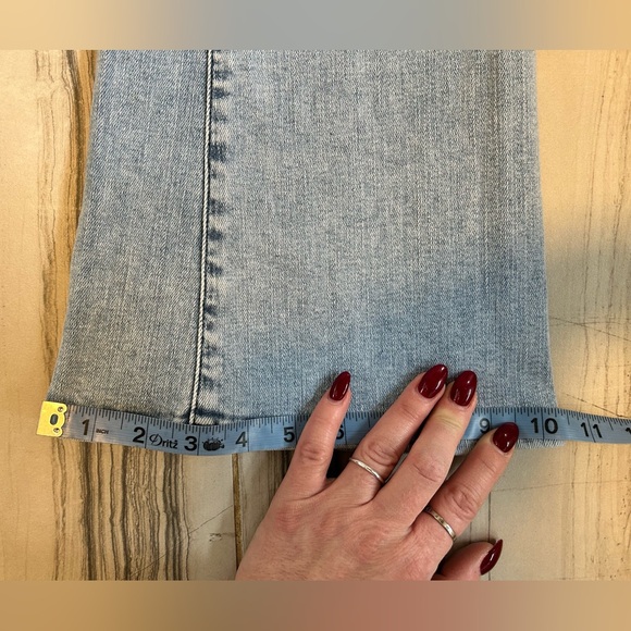 Frame Le High Flare High Rise Stretch Flare Jeans - Picture 12 of 16